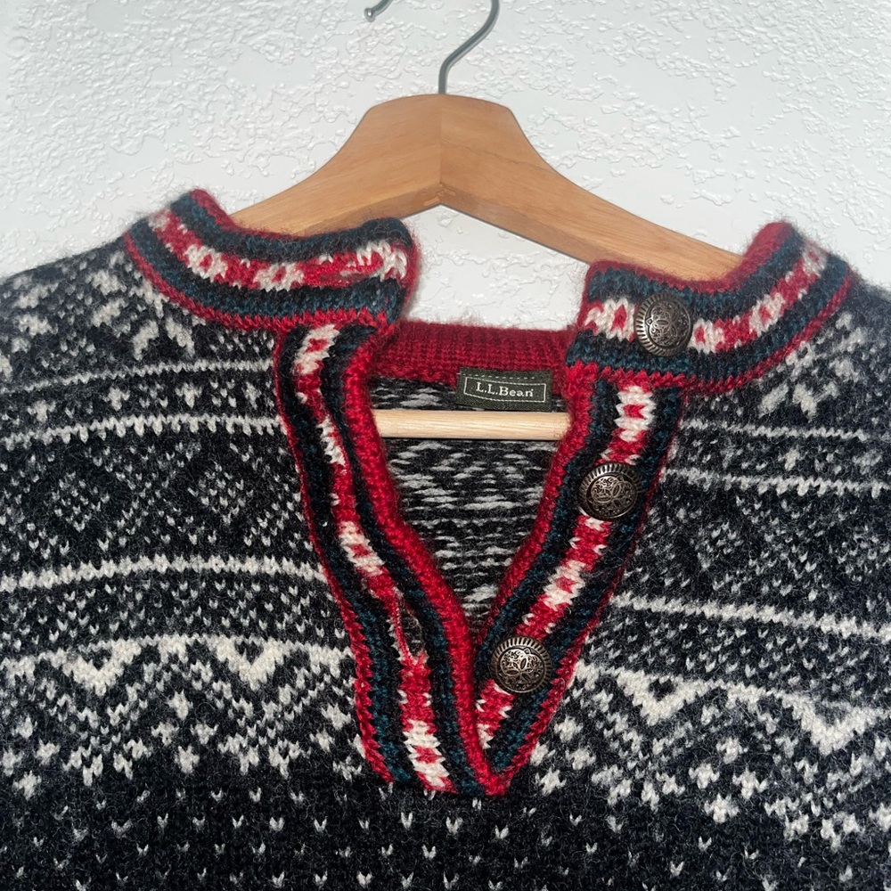 L.L. Bean Women's Black and Red Patterned Sweater